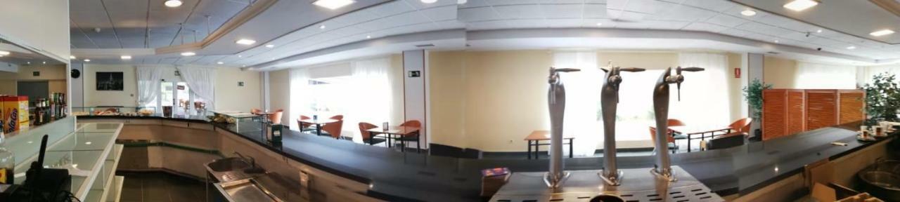 Hotel Lisboa Castrillo de la Guareña 外观 照片